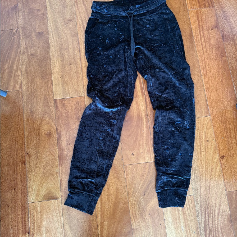 lululemon athletica Black Velvet Joggers